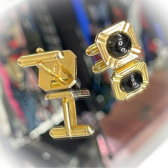 💕Beautiful Vintage Gold Tone Cufflinks💕 - Picture 2 of 4